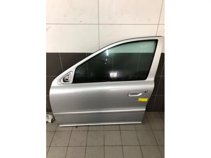 Door 4-door, front left Volvo S60