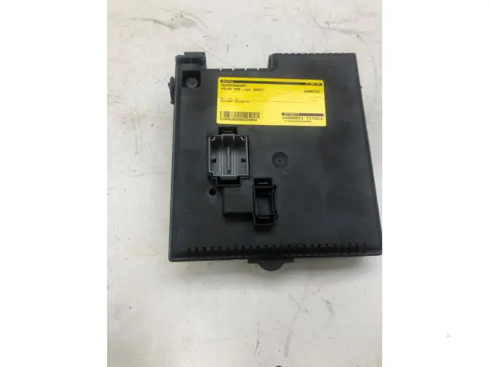 Fuse box Volvo S60