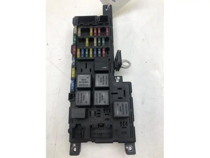 Fuse box Volvo S60