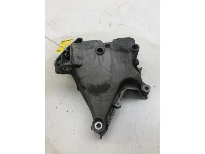 Engine mount Audi A3