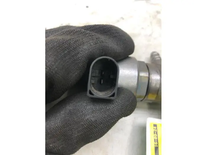 Fuel injector nozzle Skoda Superb