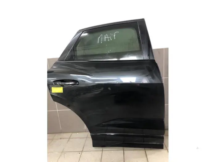 Rear door 4-door, right Audi Q3