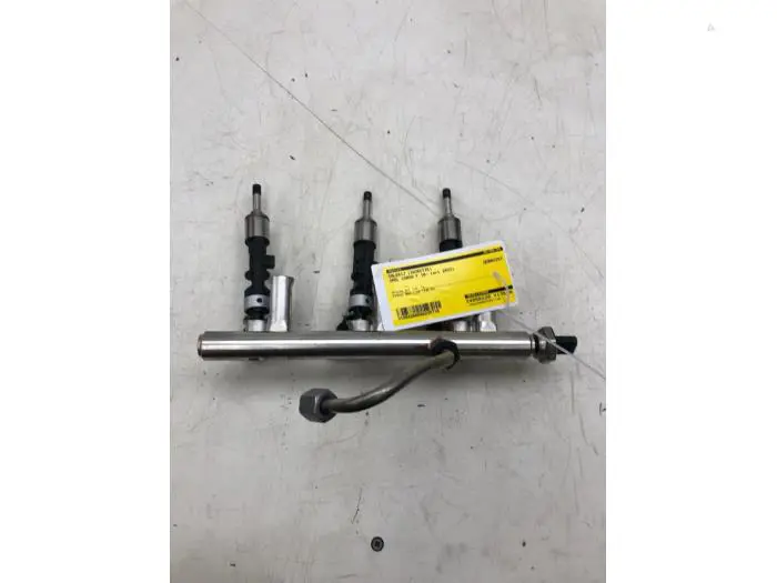 Fuel injector nozzle Opel Corsa