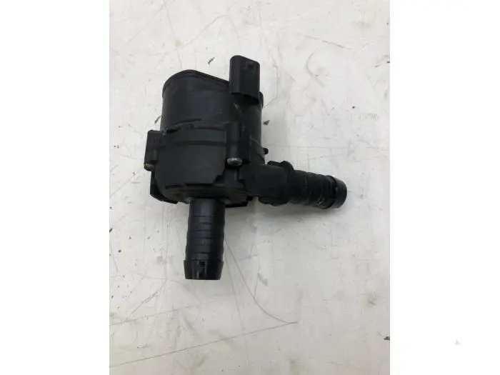 Additional water pump Ford Transit Custom