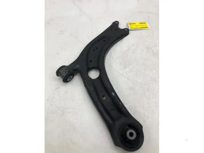 Front wishbone, right Audi Q3