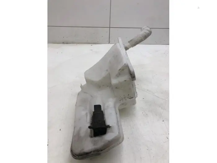 Front windscreen washer reservoir Seat Leon