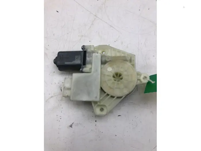 Door window motor Volkswagen Golf