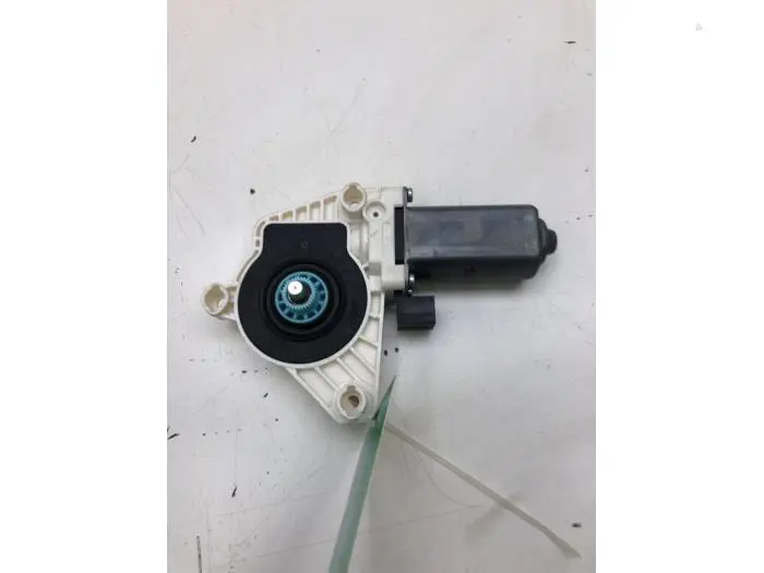 Door window motor Volkswagen Golf