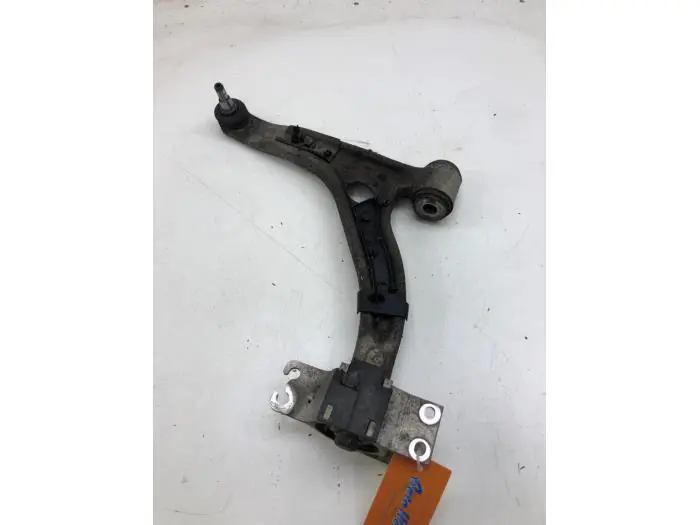 Front wishbone, left Mercedes CLA