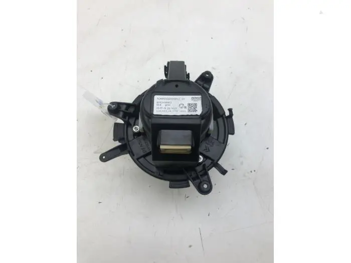 Heating and ventilation fan motor Toyota Pro-Ace