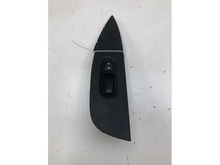 Electric window switch Nissan Qashqai