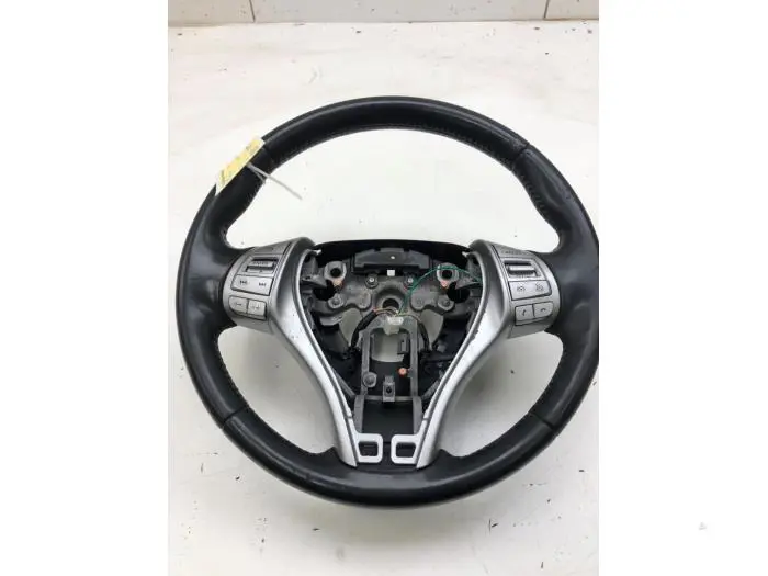 Steering wheel Nissan Qashqai+2