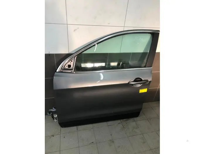 Door 4-door, front left Nissan Qashqai