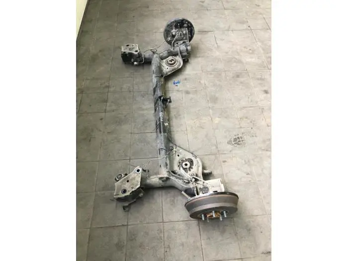 Rear-wheel drive axle Nissan Juke