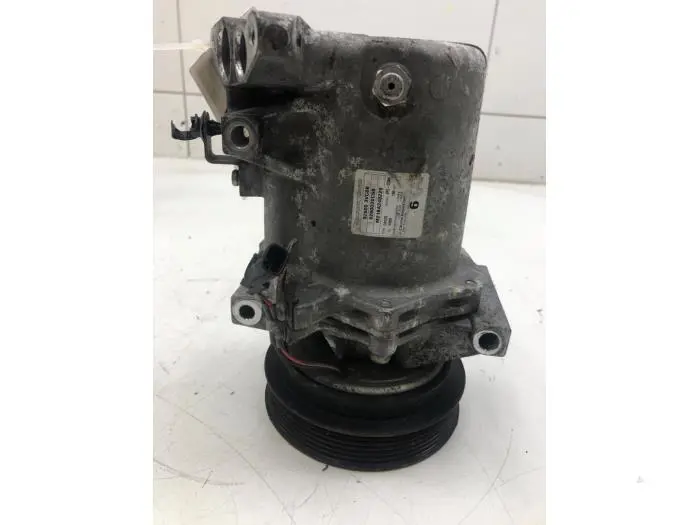 Air conditioning pump Nissan Juke