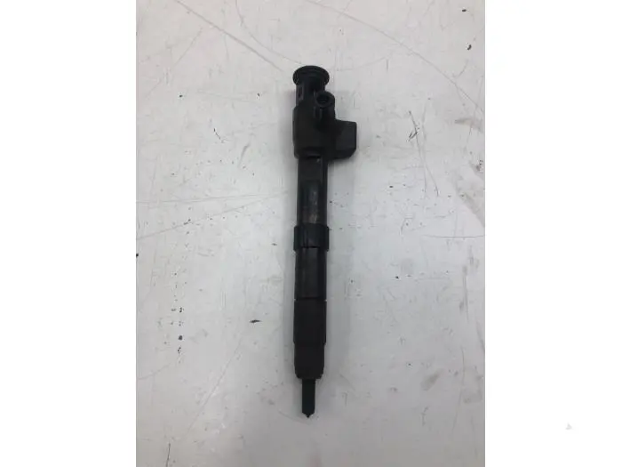 Injector (diesel) Opel Vivaro