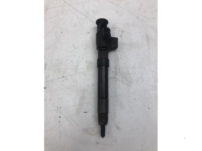 Injector (diesel) Opel Vivaro