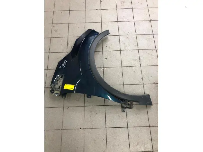 Front wing, right Renault Captur