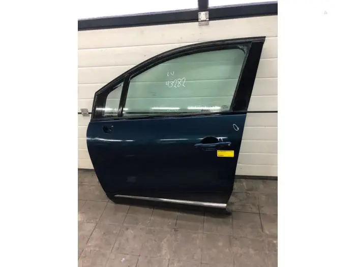 Door 4-door, front left Renault Captur