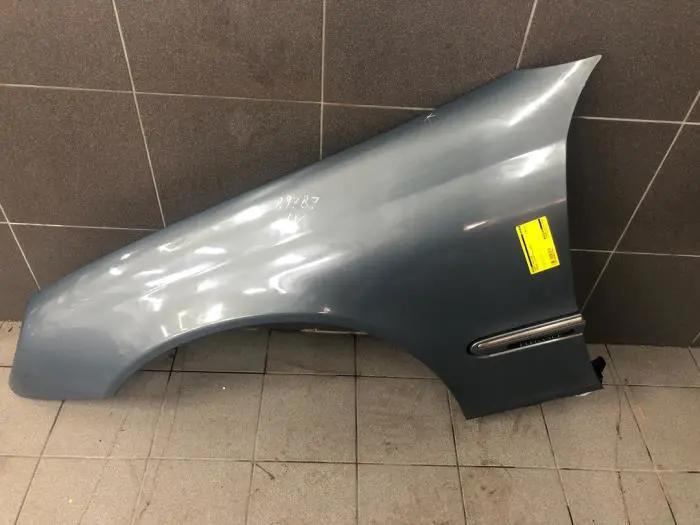 Front wing, left Mercedes C-Klasse