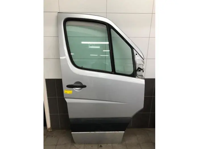 Door 2-door, right Mercedes Sprinter