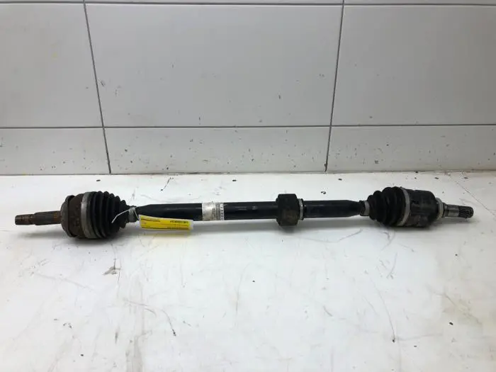 Front drive shaft, right Toyota Auris