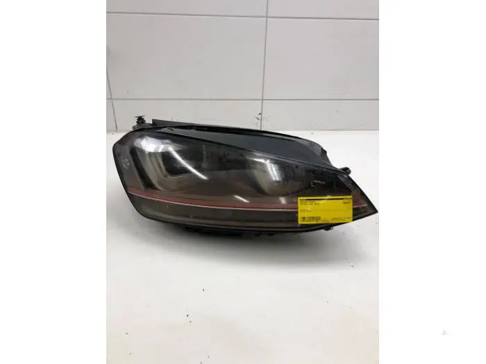 Headlight, right Volkswagen Golf