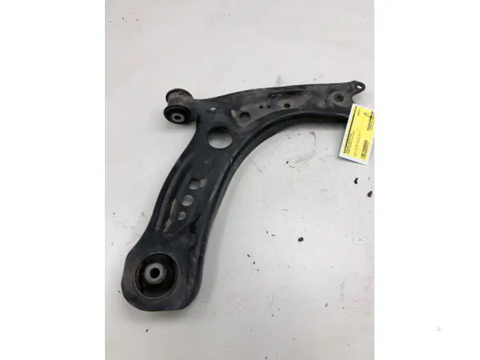 Front wishbone, right Skoda Octavia