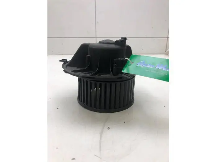 Heating and ventilation fan motor Volkswagen Caddy