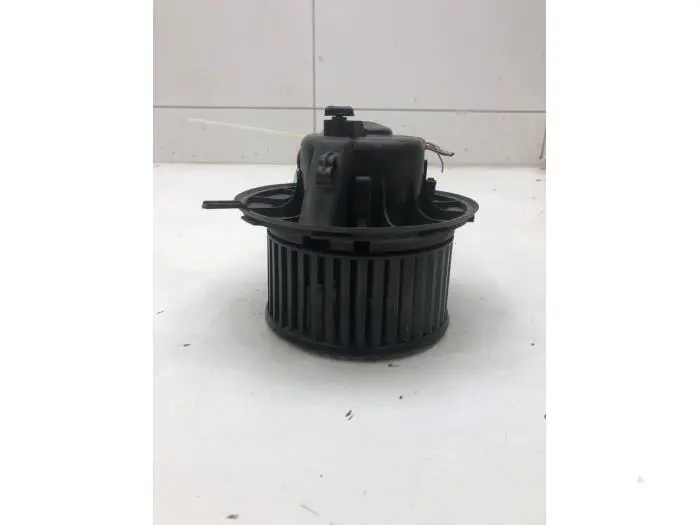 Heating and ventilation fan motor Volkswagen Tiguan