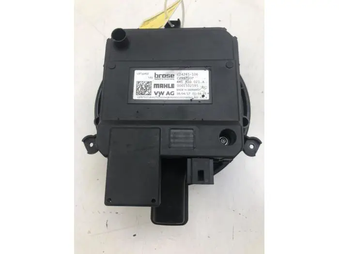 Heating and ventilation fan motor Audi Q5