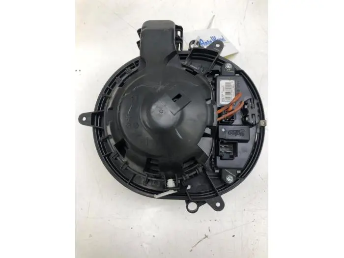 Heating and ventilation fan motor BMW 1-Serie