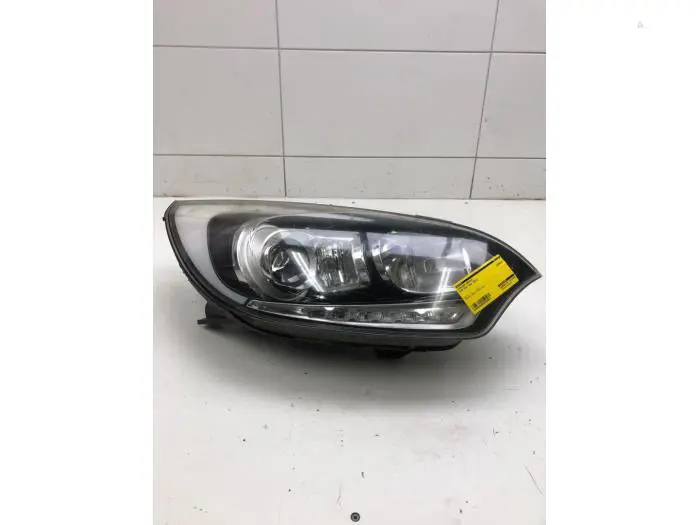 Headlight, right Kia Rio