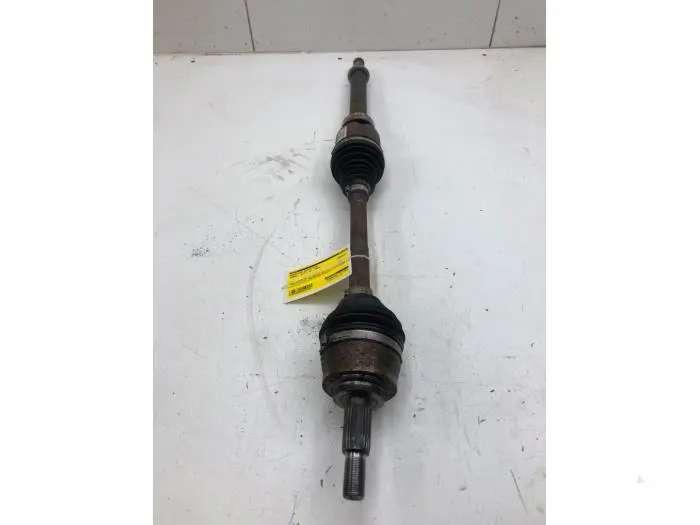 Front drive shaft, right Renault Clio