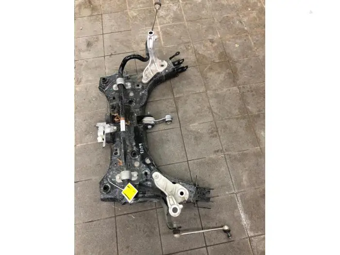 Subframe Renault Clio