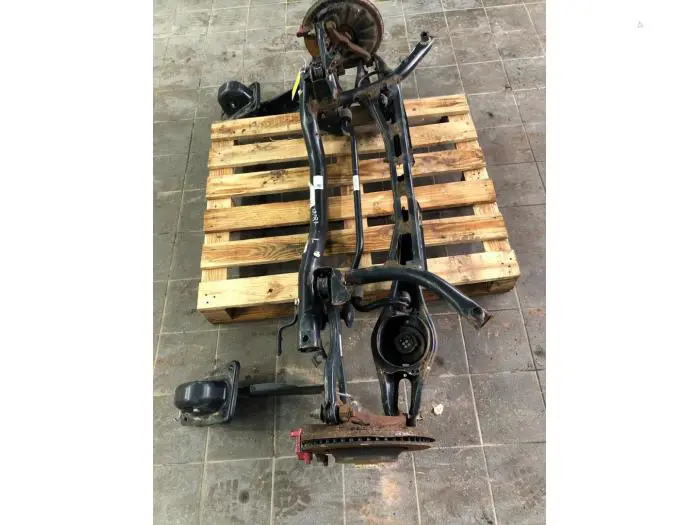 Rear-wheel drive axle Volkswagen Golf