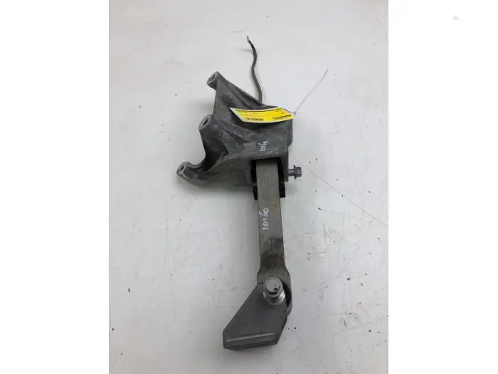 Engine mount Volvo V40