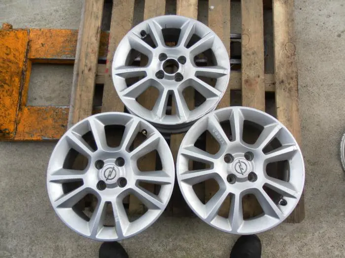 Wheel Opel Tigra