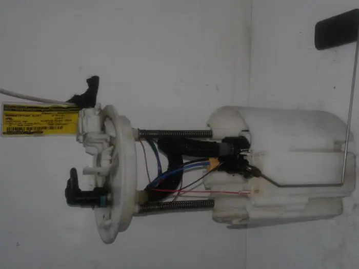 Electric fuel pump Opel Insignia