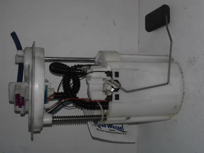 Electric fuel pump Opel Corsa