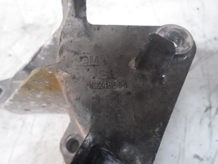 Engine mount Opel Astra