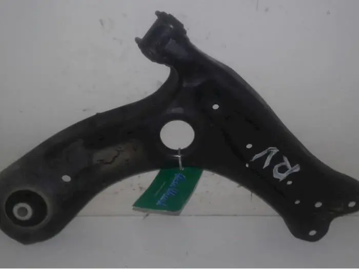 Front wishbone, right Skoda Fabia