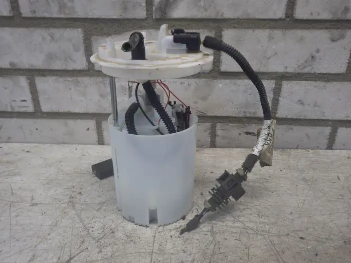 Electric fuel pump Opel Corsa