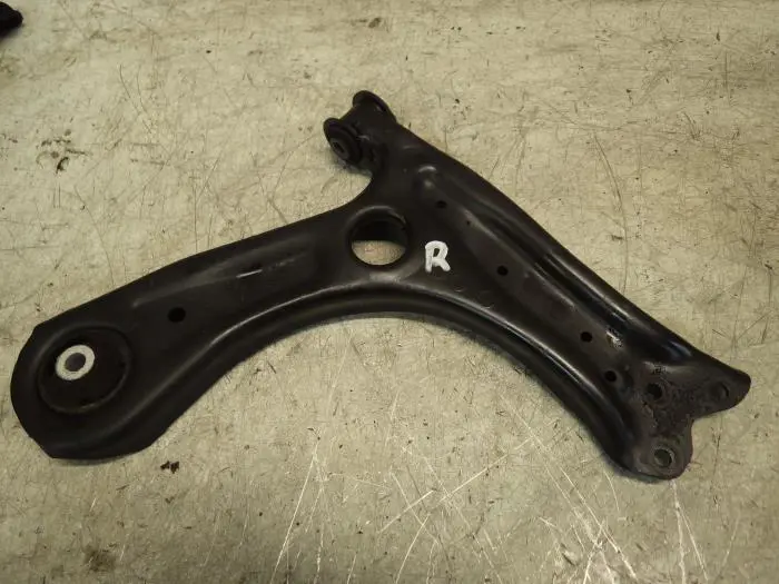 Front wishbone, right Skoda Fabia