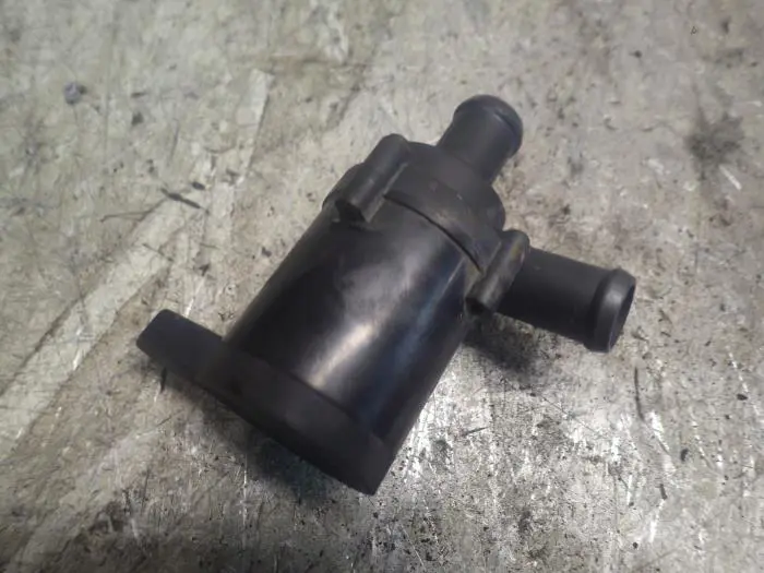 Water pump Volkswagen Scirocco 09-