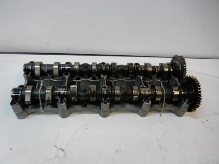 Camshaft Mercedes Vito