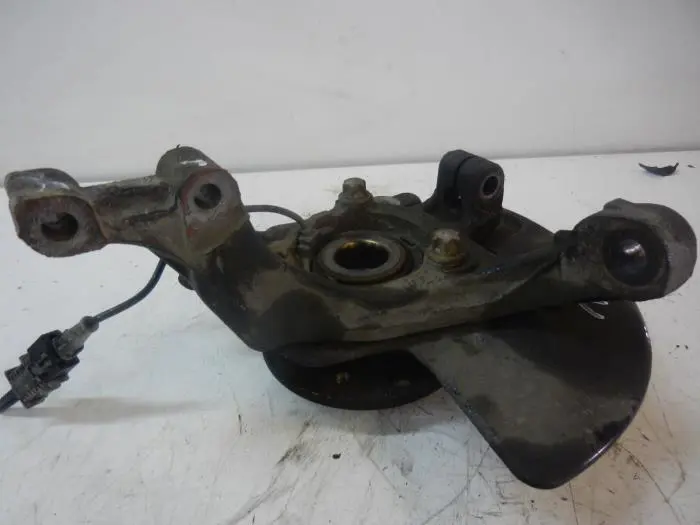 Knuckle, front left Opel Zafira B