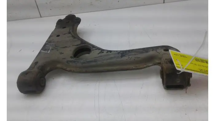 Front wishbone, left Opel Zafira B