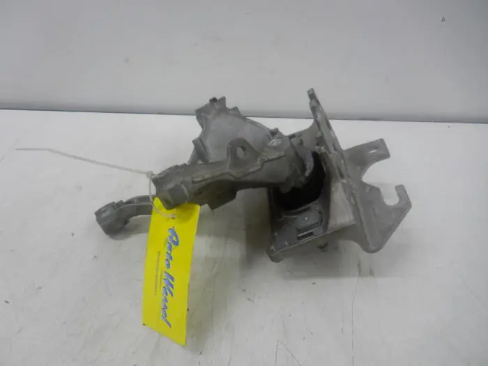 Engine mount Renault Clio