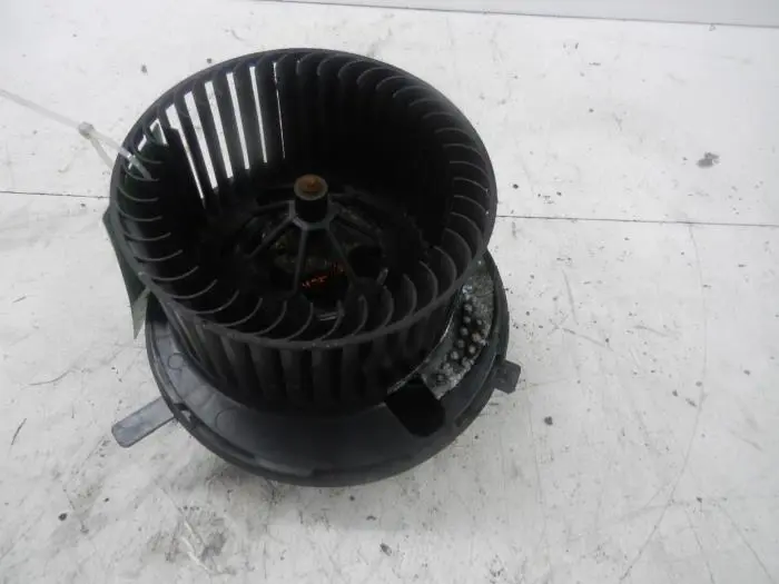 Heating and ventilation fan motor Volkswagen Touran